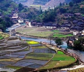 融水田头苗寨融安石门仙湖二日游